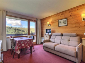 Appartement skis aux pieds 2 pièces avec parking, balcon et cuisine équipée - FR-1-455-217